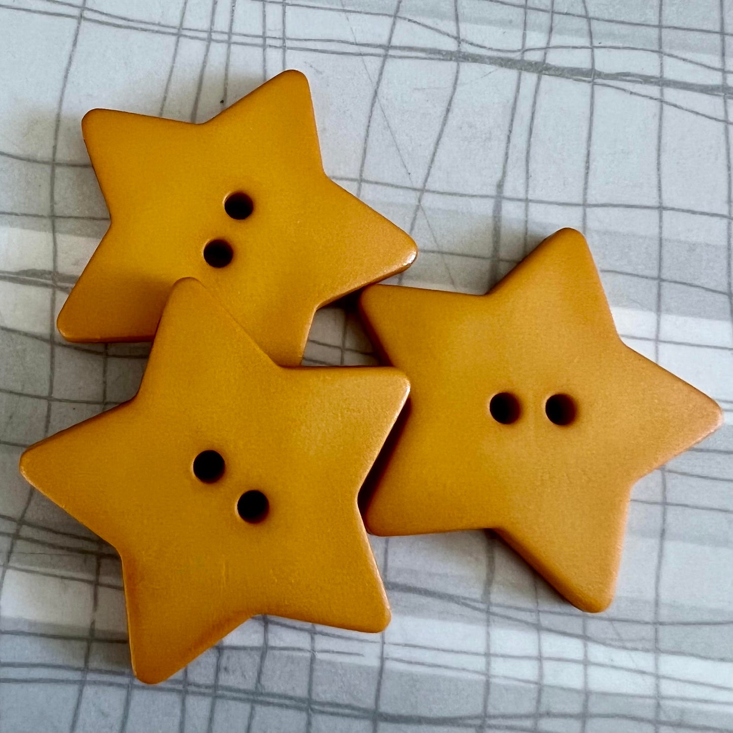 Button #4529 - School Yellow Star