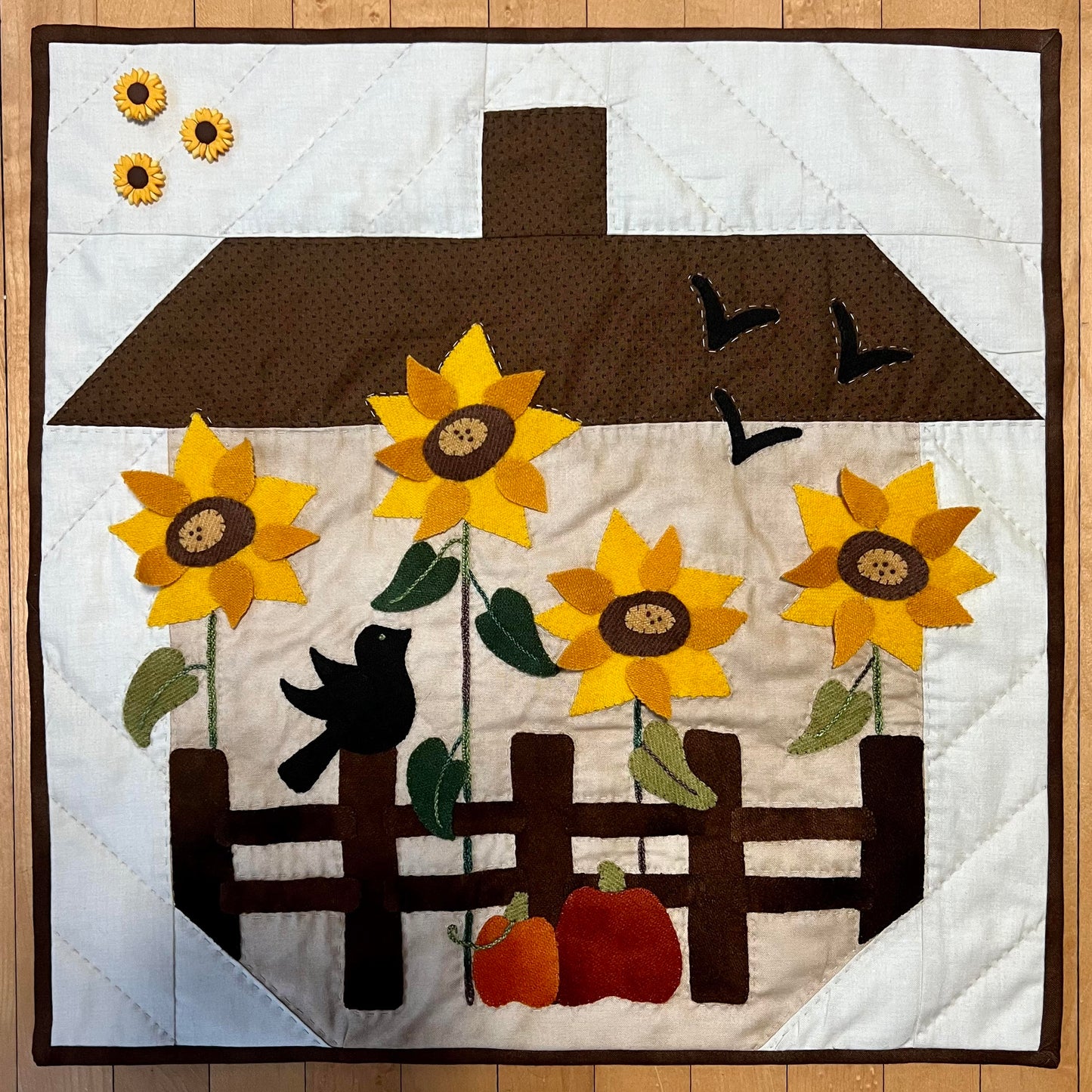 Button #9374 - Sunflowers